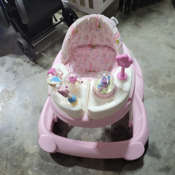 Princess walker - Picture 1 of 2